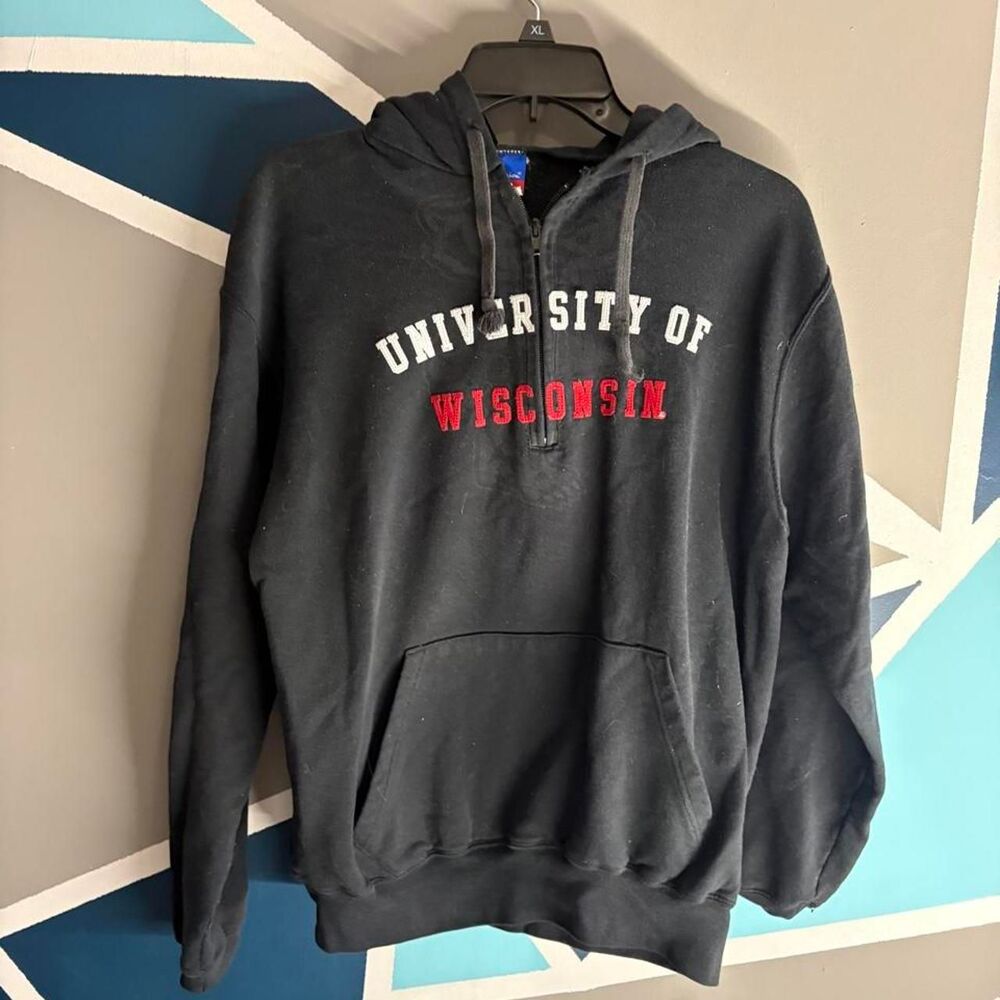 Vintage Y2K Wisconsin quarter zip hoodie